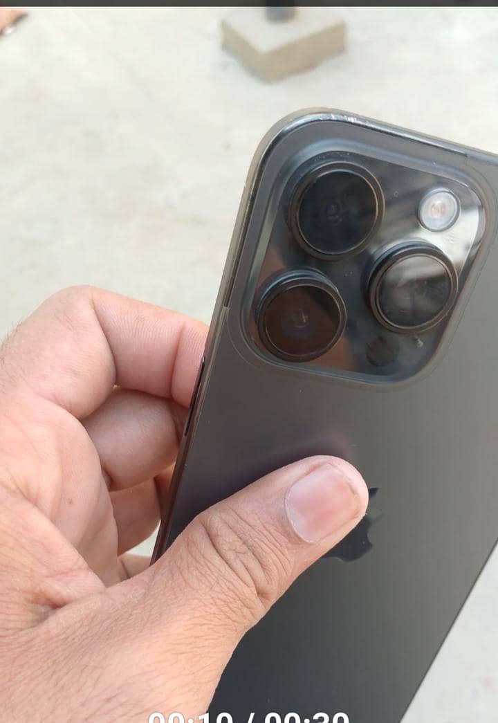 iPhone 15 pro Max 1