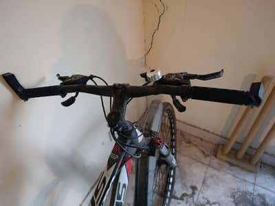 Bicycle 29 inches with gears like new