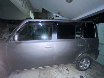 Toyota B B 2004