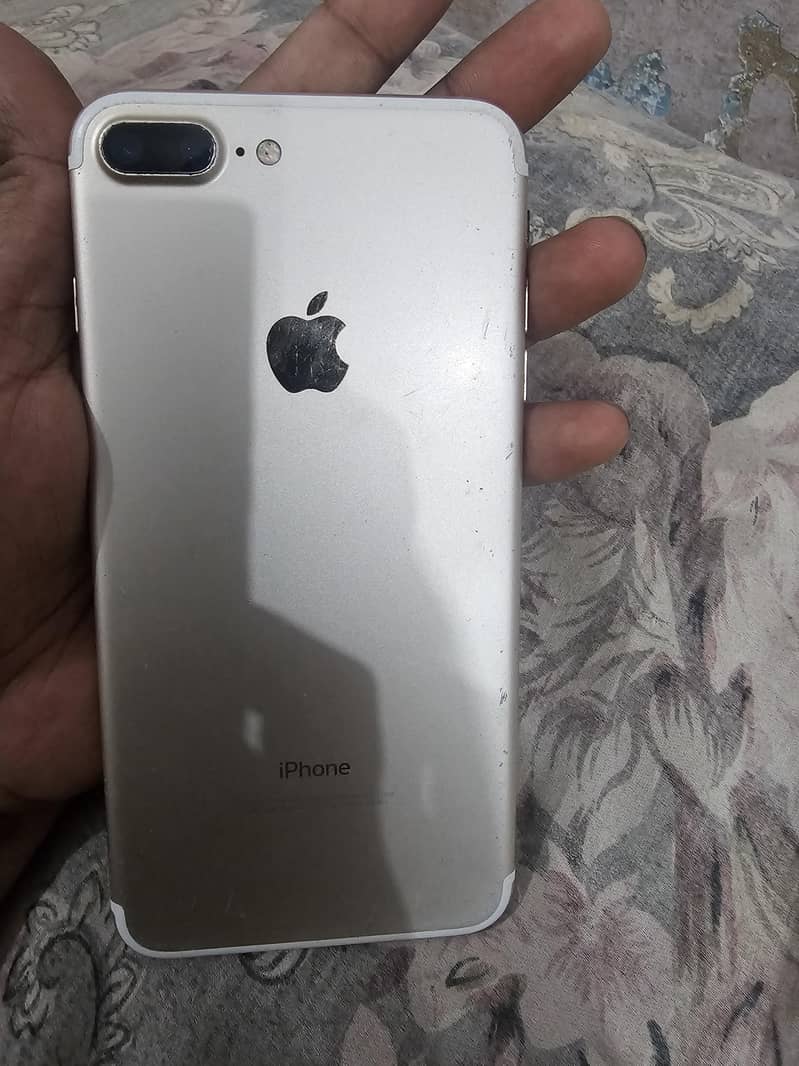 Apple iPhone 7 Plus 8