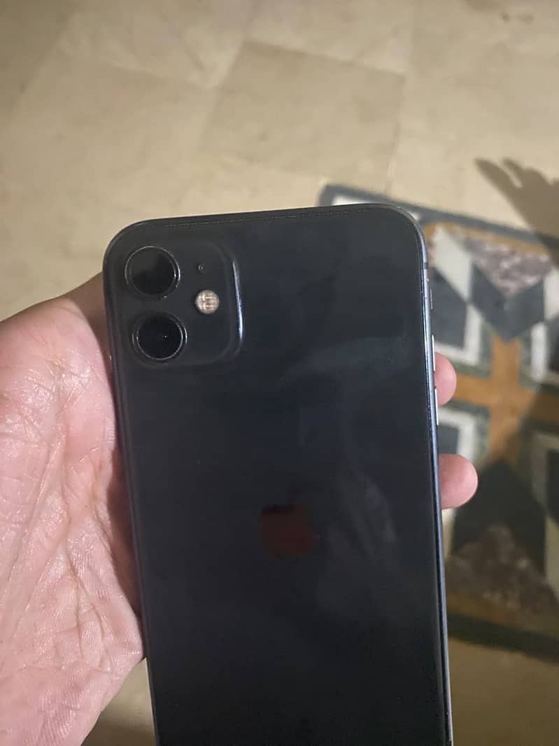 Apple iPhone 11 3