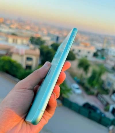 Apple iPhone 11