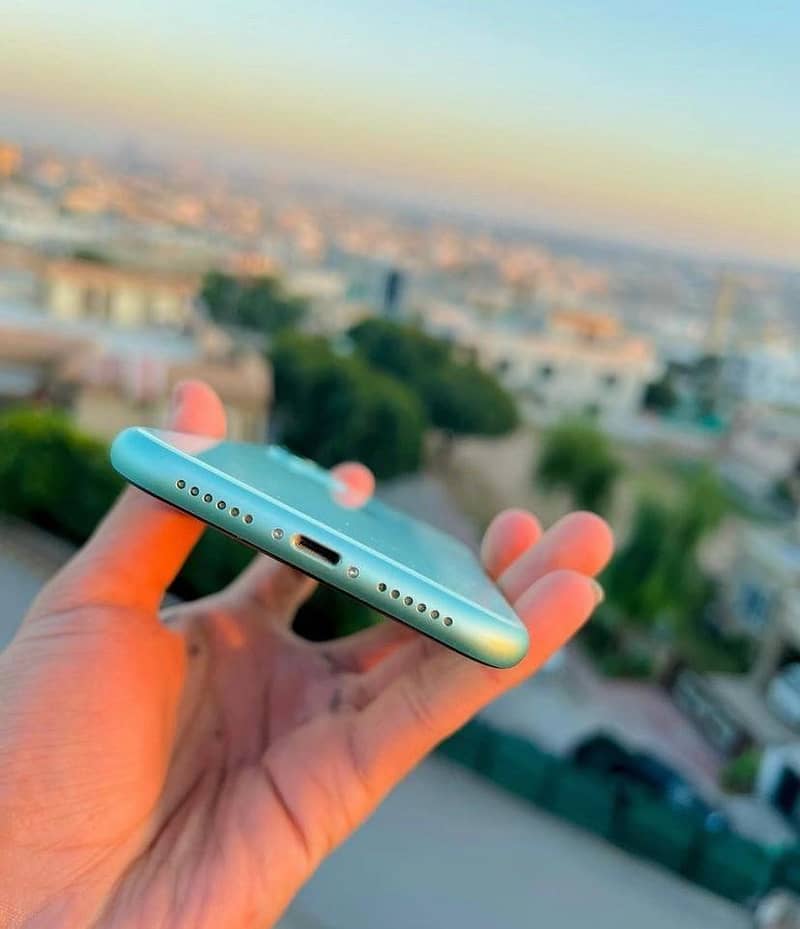 Apple iPhone 11 2