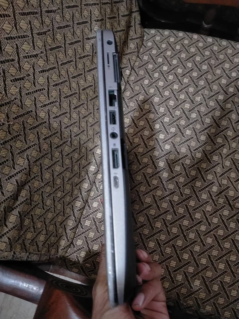 Laptop 8