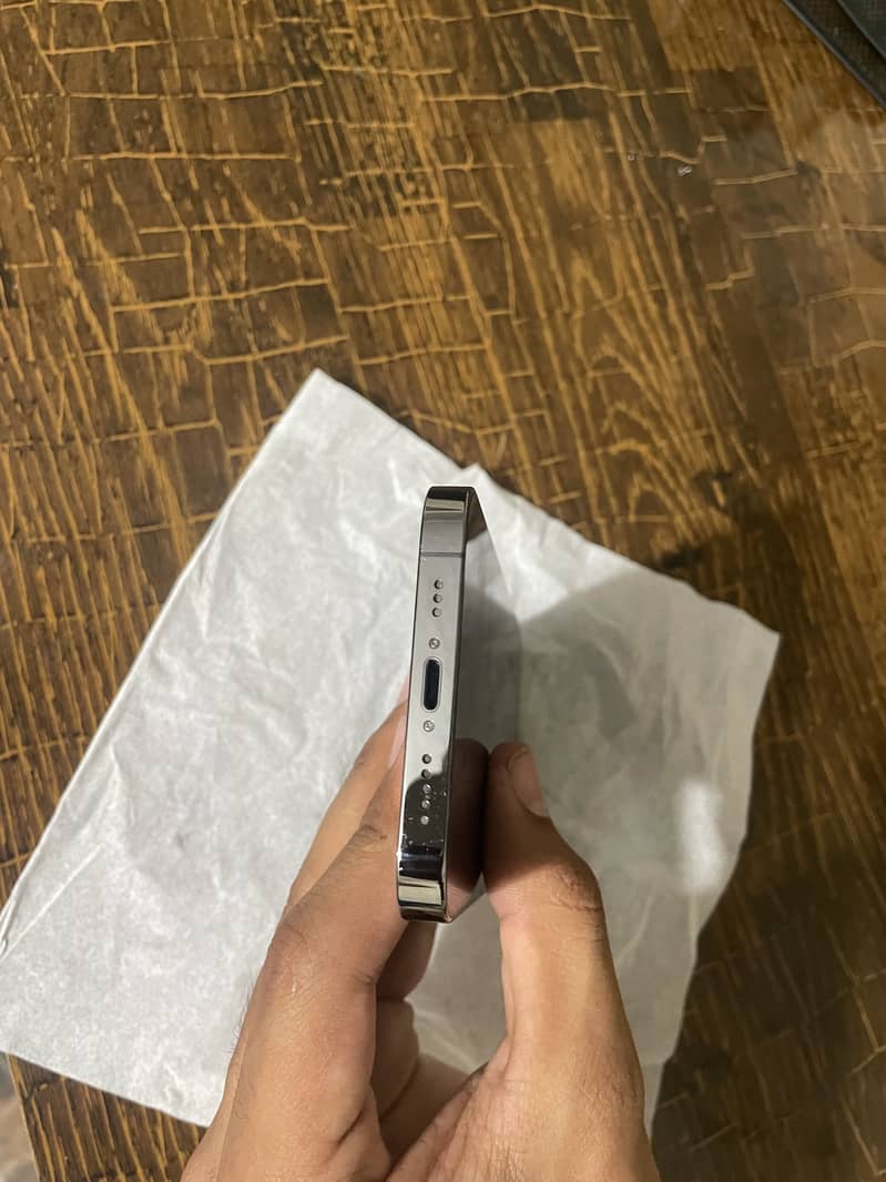 Apple iPhone 13 Pro 3