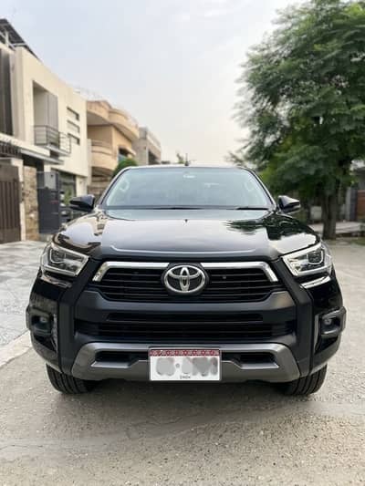 Toyota Hilux Revo V 2.8 New Shape (CRUISETRONIC)