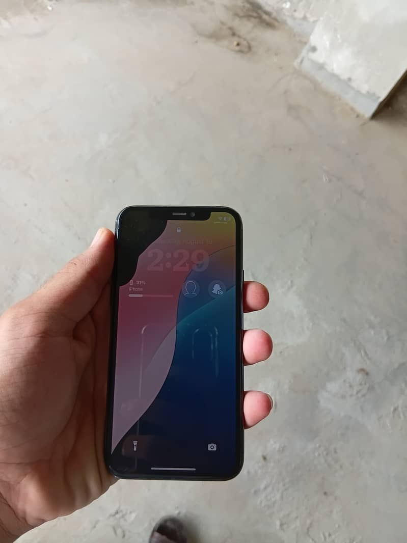 iPhone 11 Pro 1