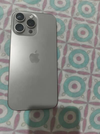 Apple iPhone 16 Pro Max