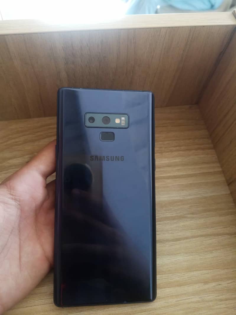 Samsung Mobile Note 9 1