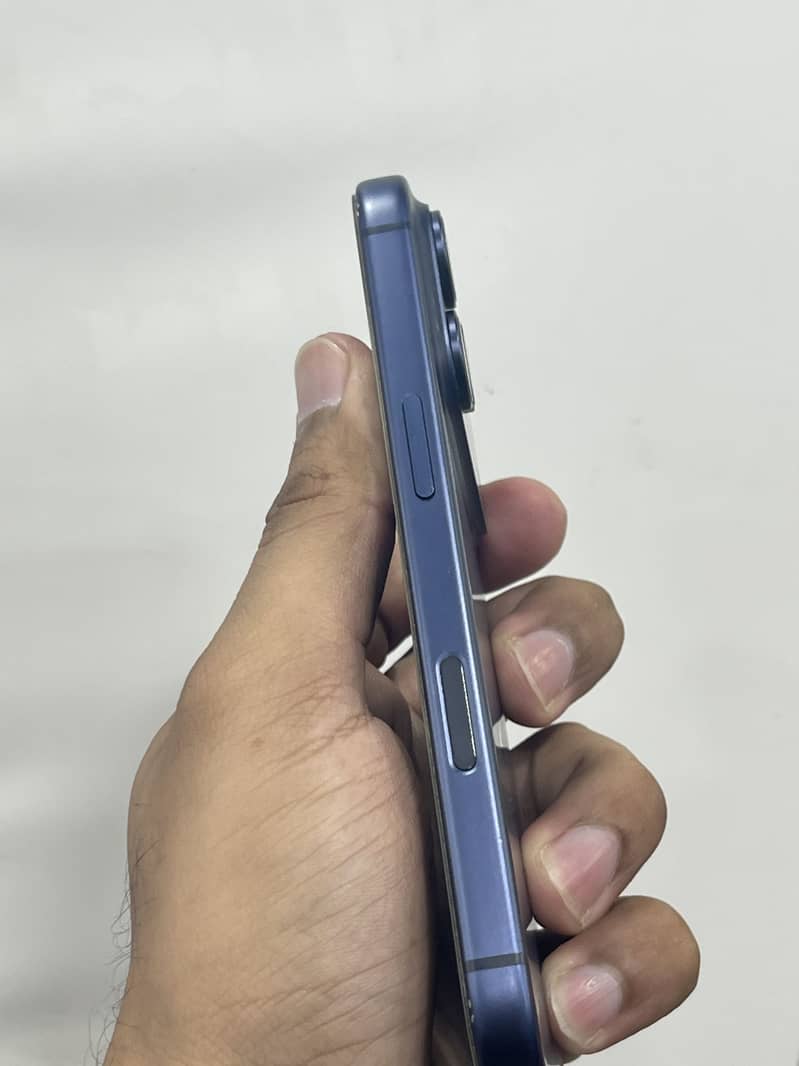 Apple iPhone 17 Pro 3