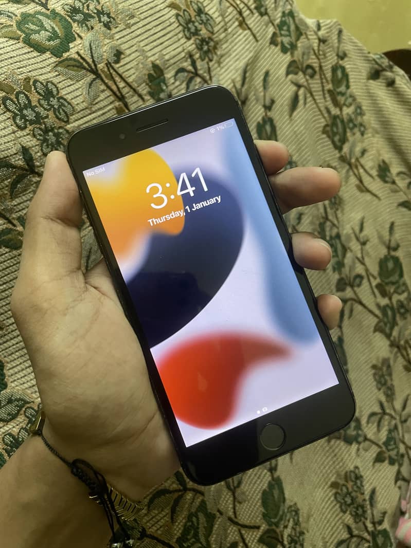 Apple iPhone 7 Plus 1