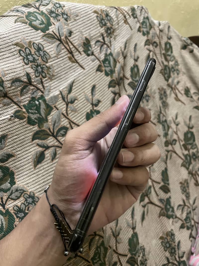 Apple iPhone 7 Plus 2