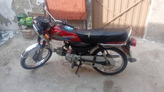 Honda CD 70 2011 model all okay bike biometric available