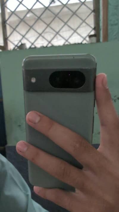 Google Pixel 8