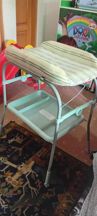changing table chicco brand