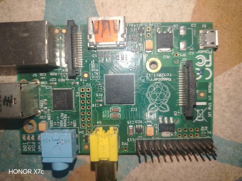 Raspberry Pi 1 Model B 6