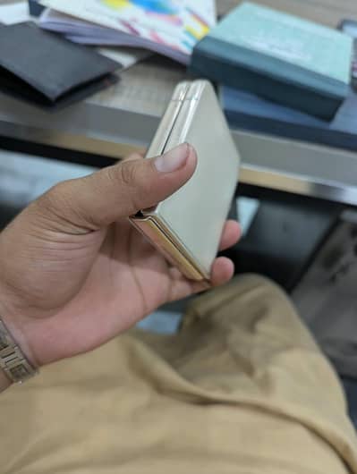 Samsung Mobile Z Flip 4
