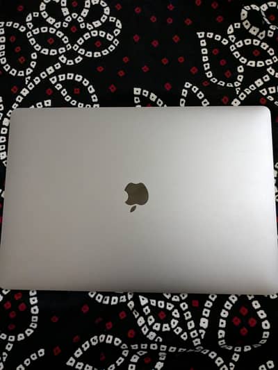 MacBook Pro 2017 (15.5 inch)