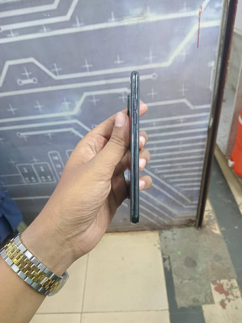 Apple iPhone X 3