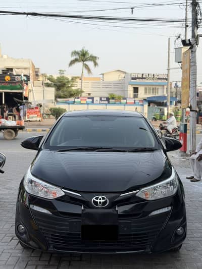 Toyota Yaris Gli CVT 2021