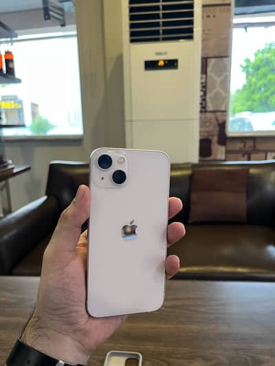 Apple iPhone 13