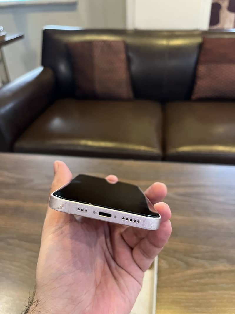 Apple iPhone 13 7