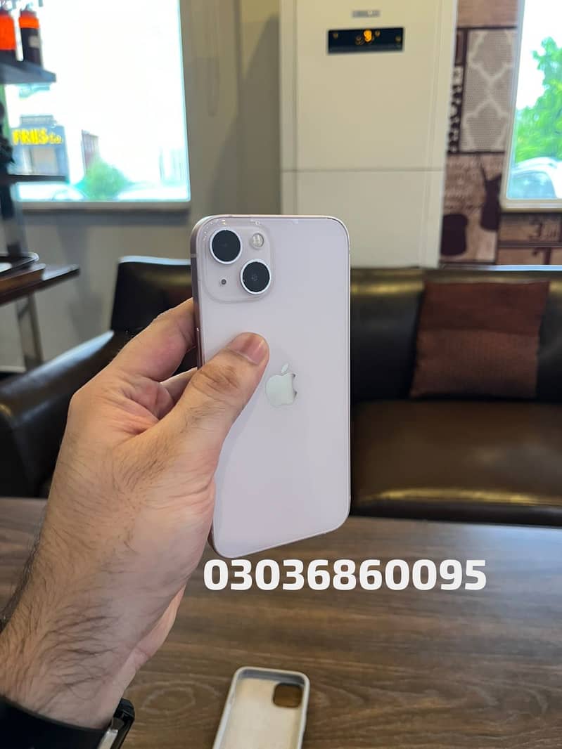 Apple iPhone 13 9