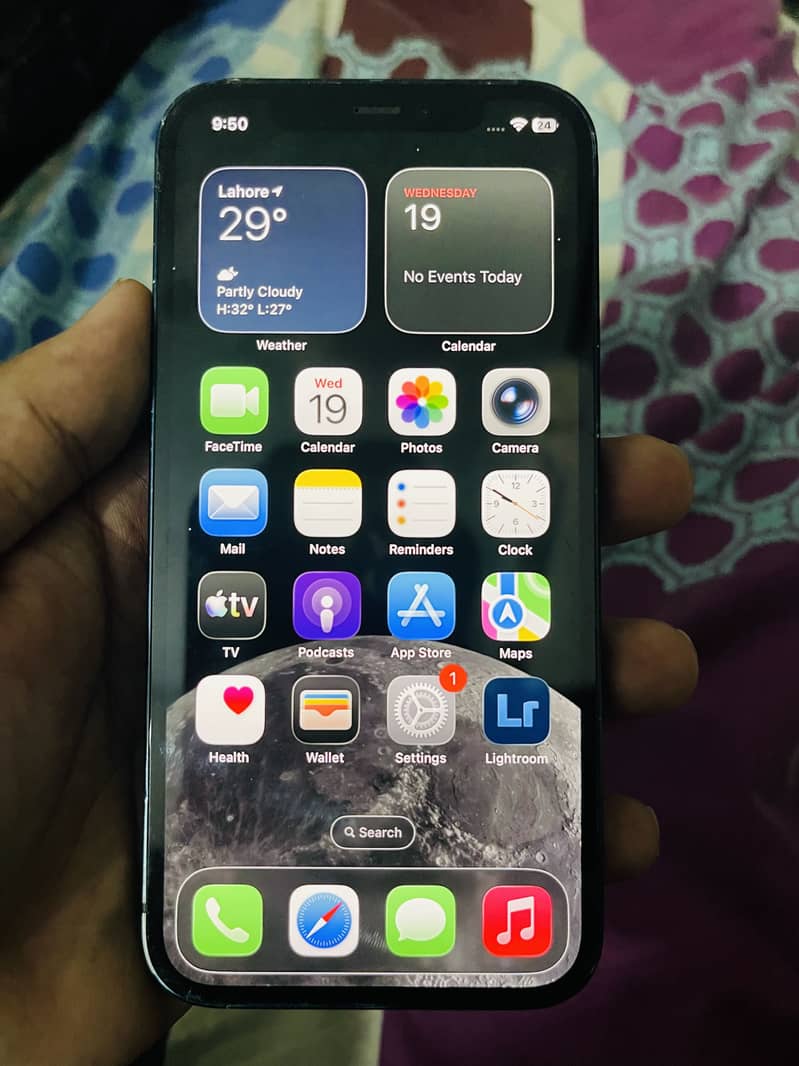 Apple iPhone 12 1