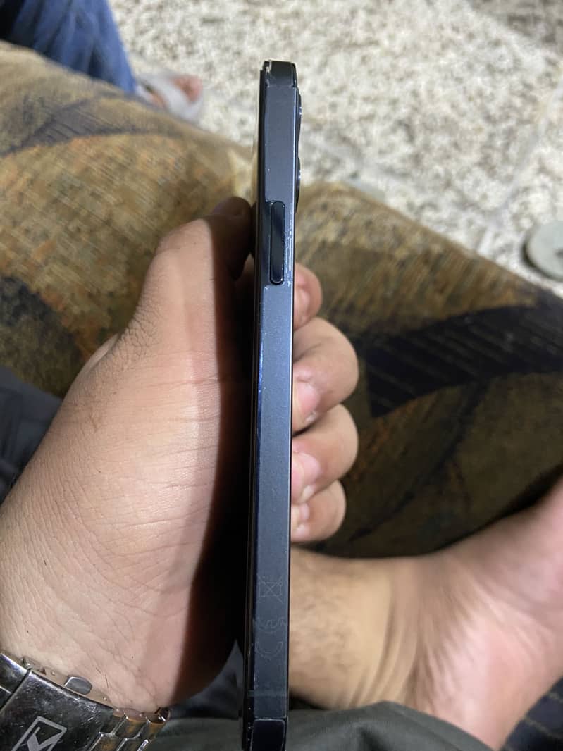 Apple iPhone 12 Pro 3