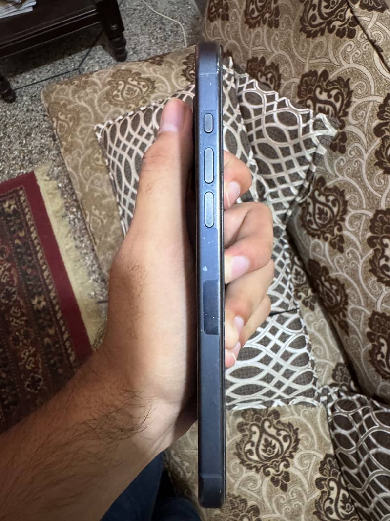 iphone 15 pro max 2