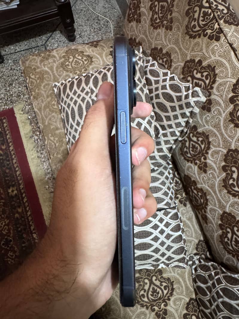 iphone 15 pro max 3