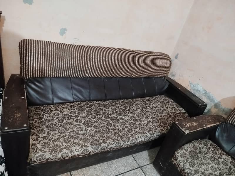Sofas and Wardrobe 1