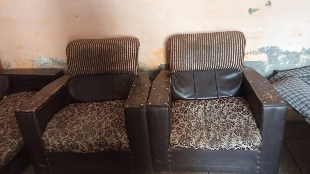 Sofas and Wardrobe 6