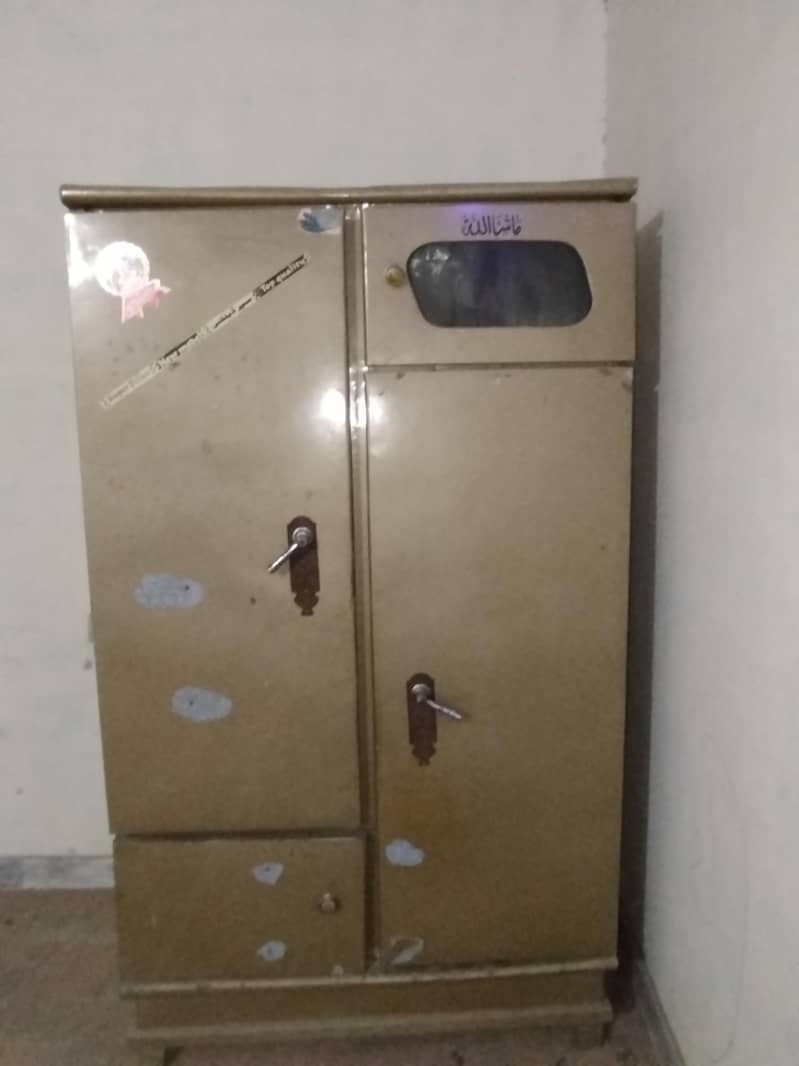 Sofas and Wardrobe 7