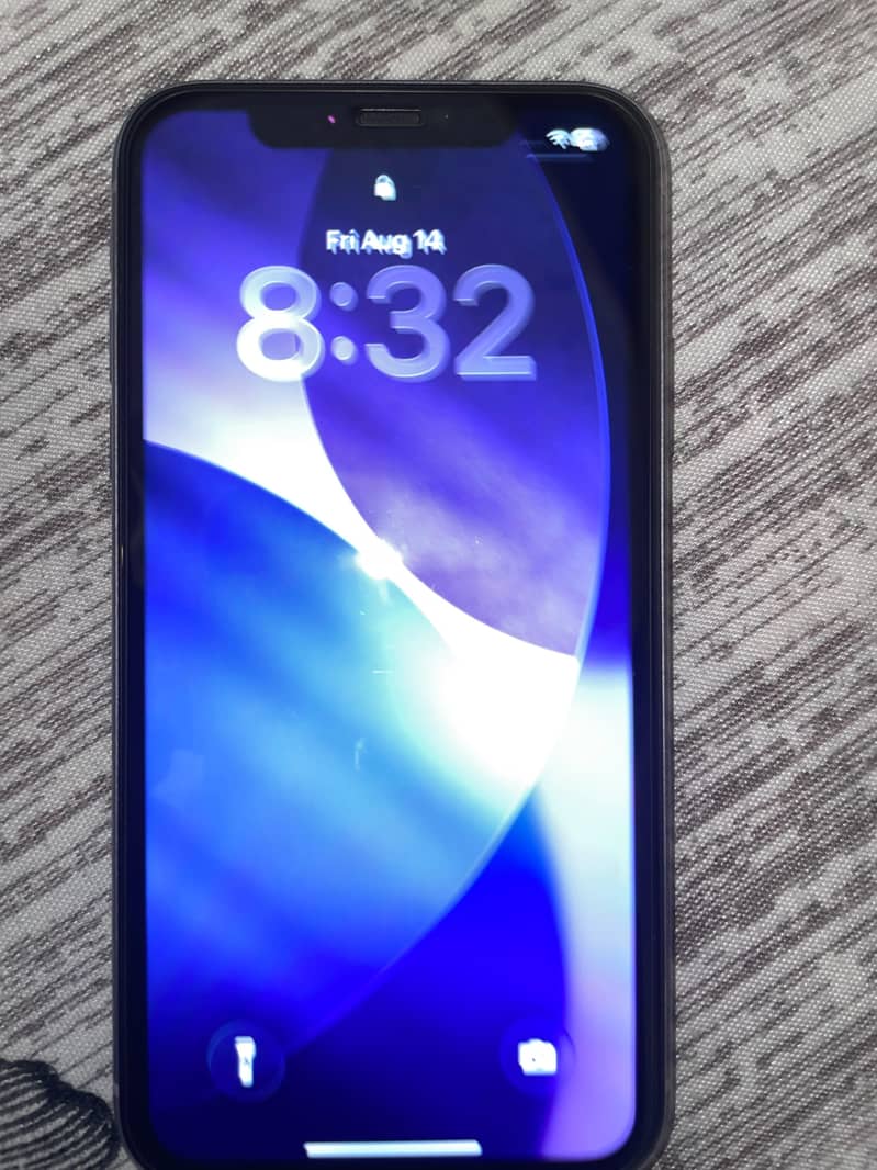 Apple iPhone 11 4