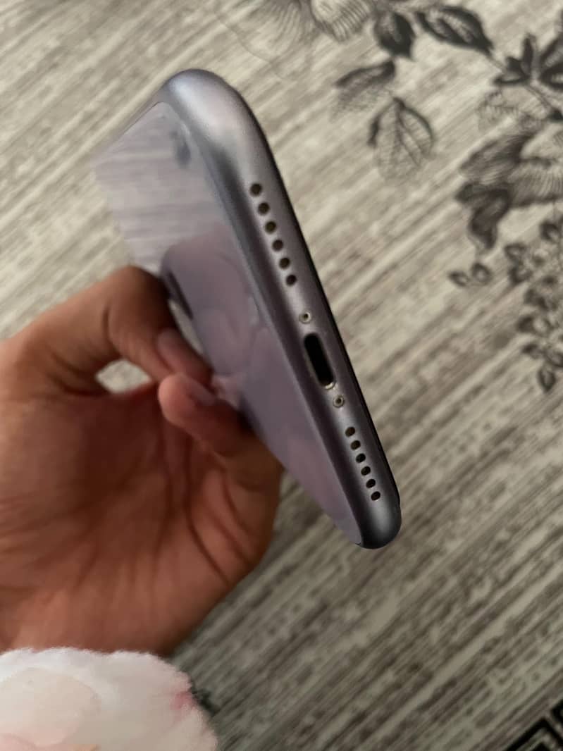 Apple iPhone 11 6