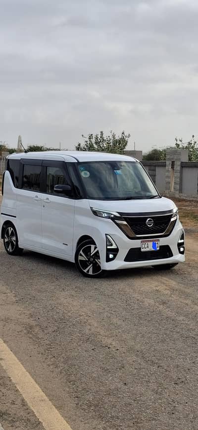 Nissan Roox 2022