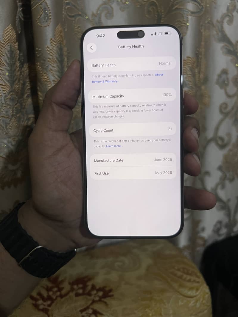Apple iPhone 16 Pro Max 5
