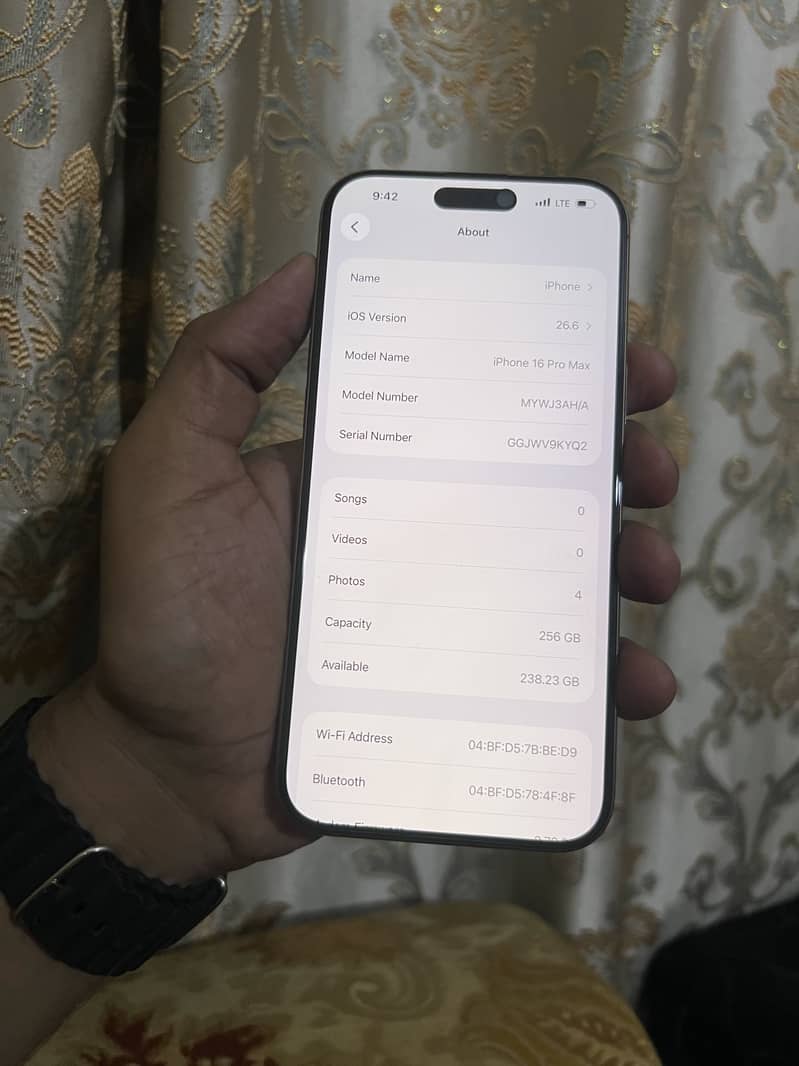 Apple iPhone 16 Pro Max 7