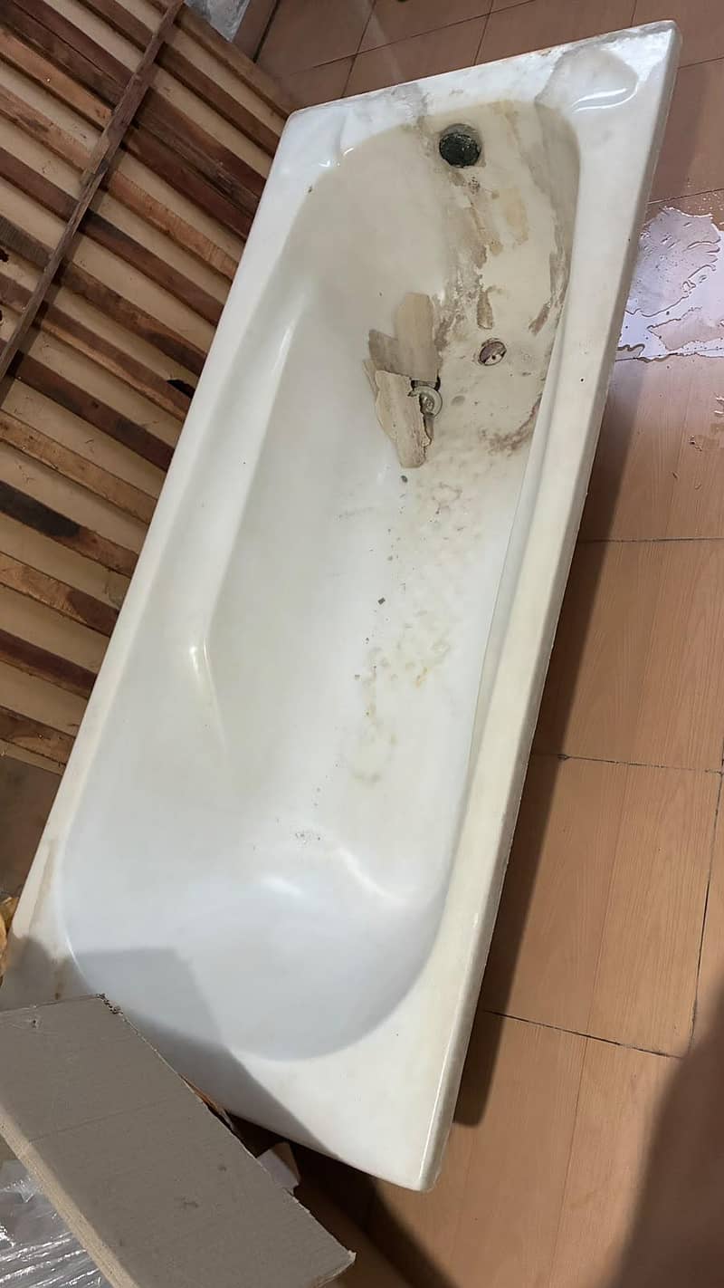 Bath Tub 1