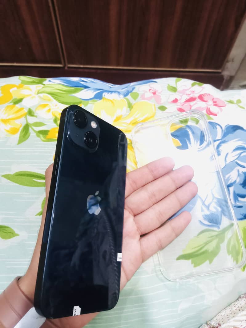 Apple iPhone 13 1