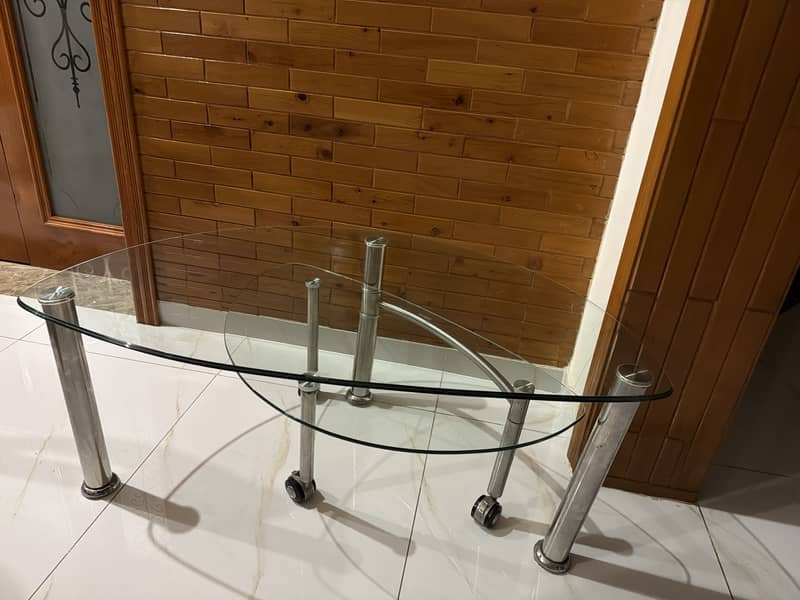 Table with moveable portion 0
