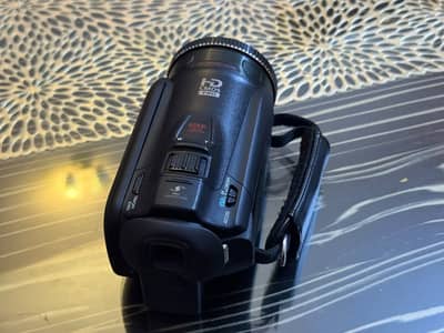 Canon Vixia HF G20 Camcorder - Excellent Condition (32GB + Dual SD)