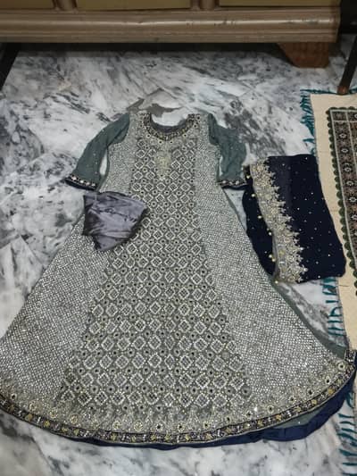 second hand MAXI 3 pice fresh
