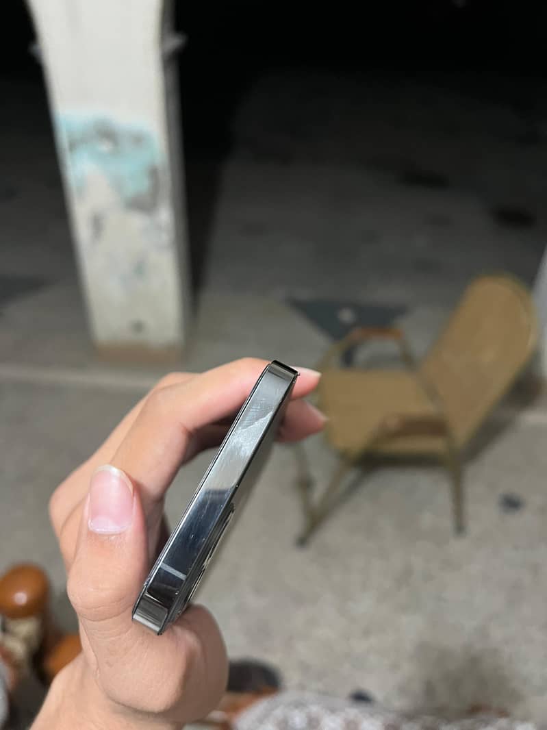Apple iPhone 12 Pro 4