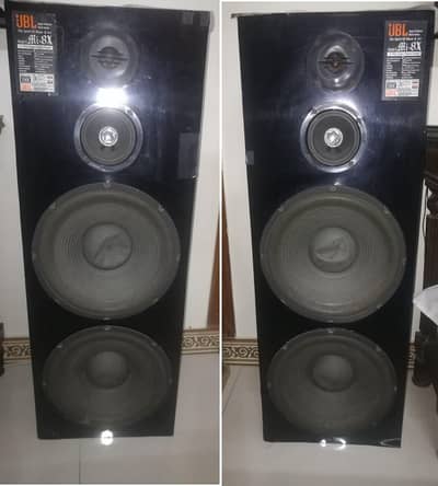 2 Separate Box Speakers