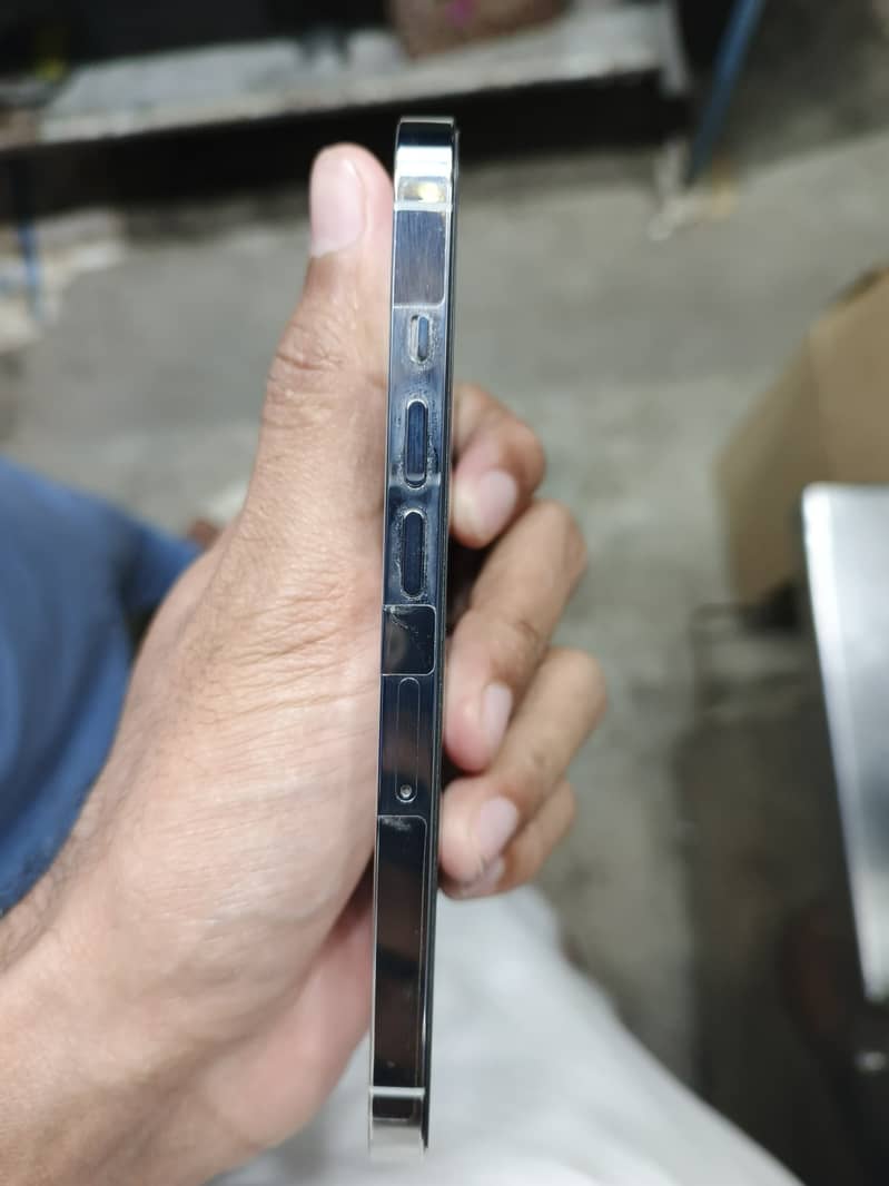 IPHONE 13 PRO 1