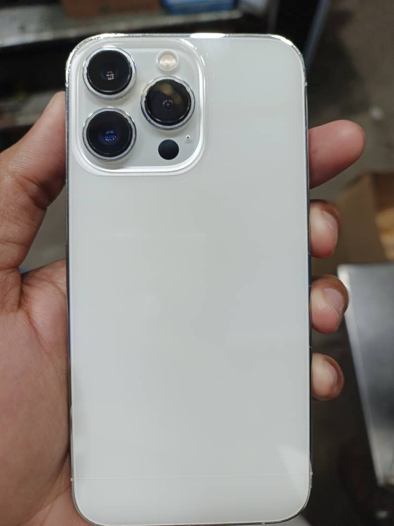 IPHONE 13 PRO 4