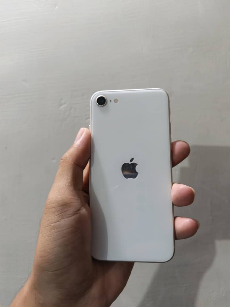 Apple iPhone SE 3rd generation 0