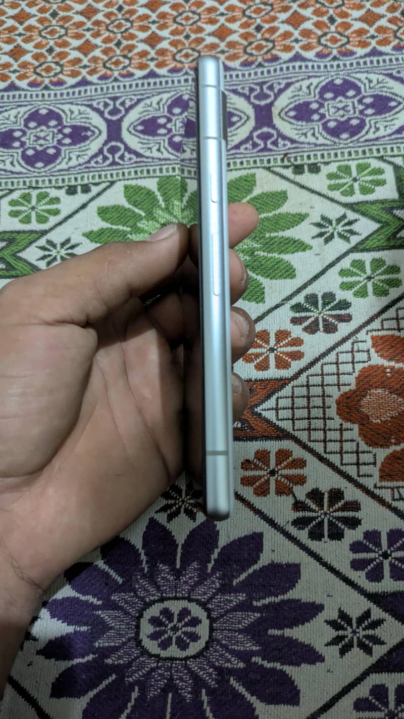 Google Pixel 7a 4